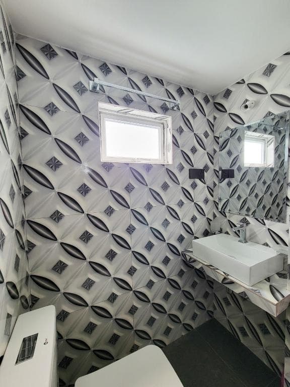 Deluxe Room – private bathroom