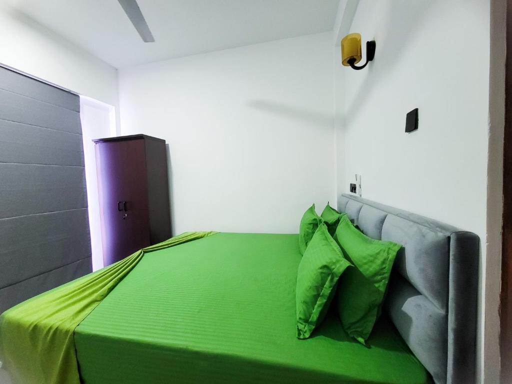 Double Room with Shared Bathroom – view 3